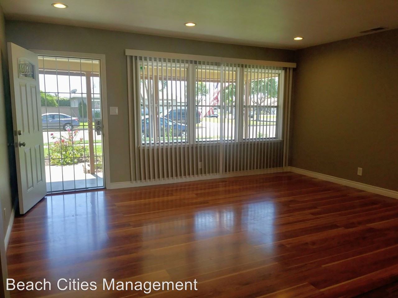 11333 Darcy St - Photo 2 of 26