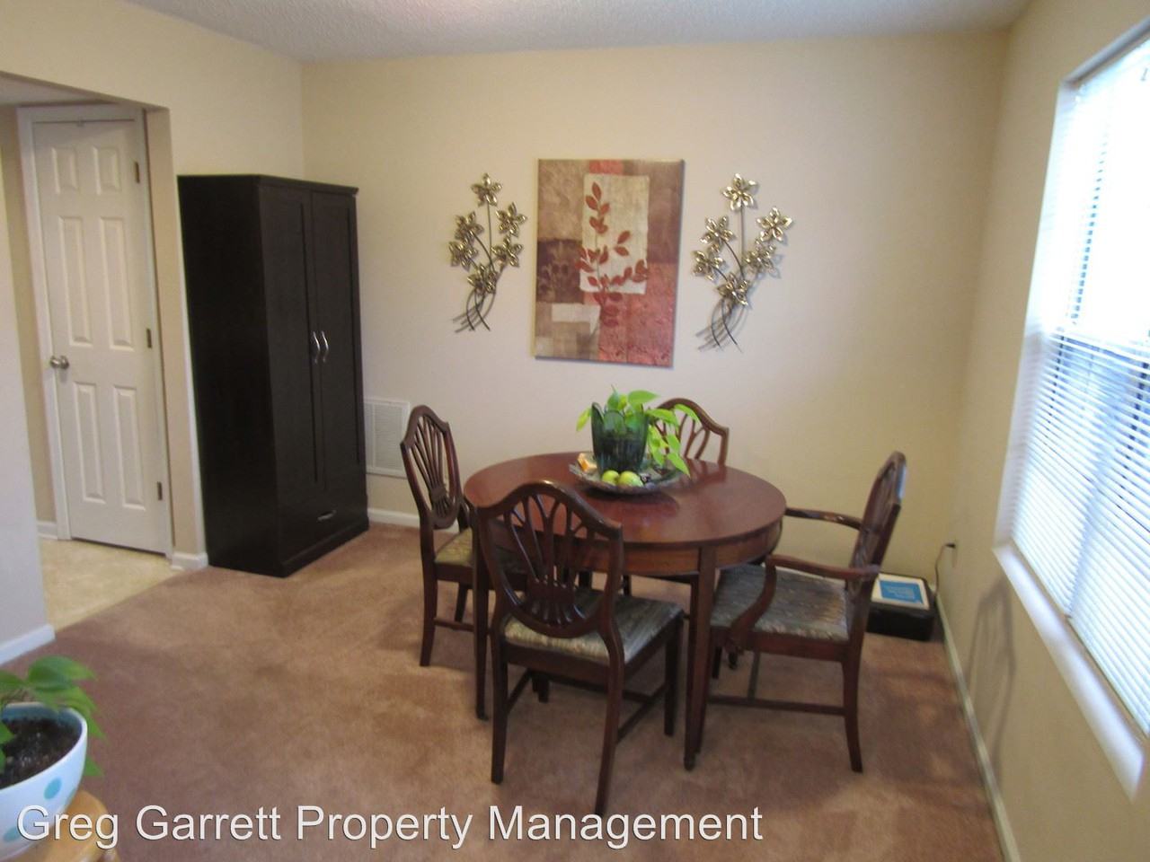 633 Cristal Dr - Photo 3 of 23