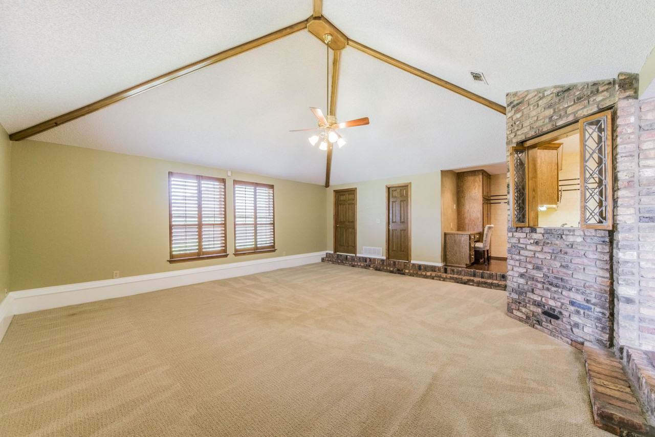 7205 Lake Mead Blvd - Photo 3 of 9