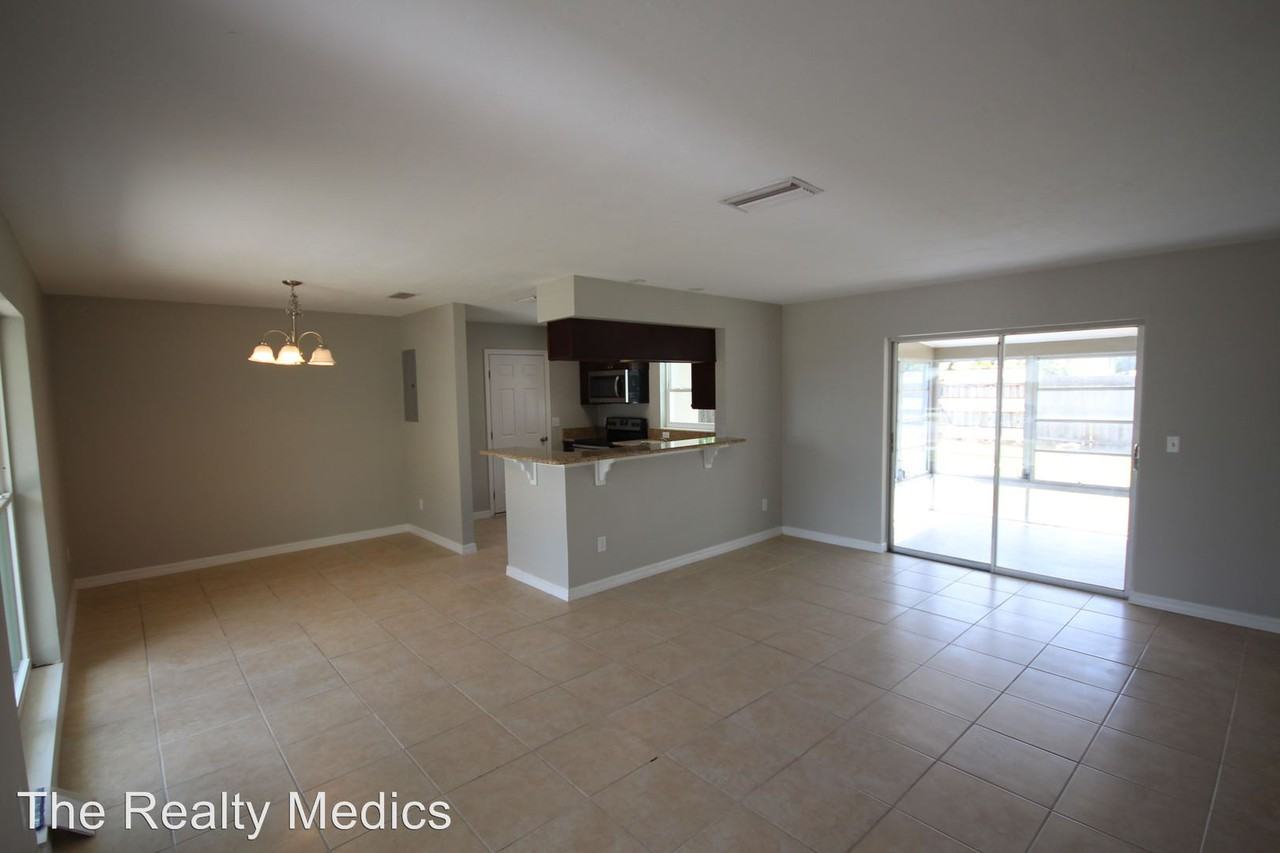 1434 E Hancock Dr - Photo 2 of 15