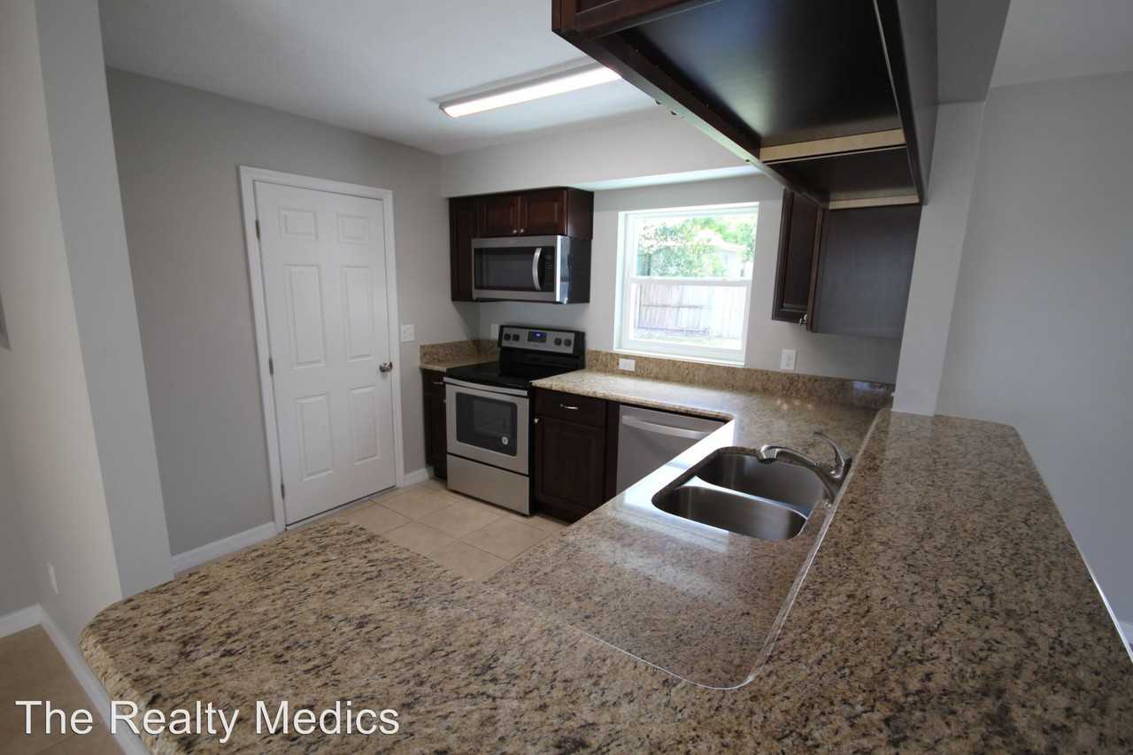 1434 E Hancock Dr - Photo 3 of 15