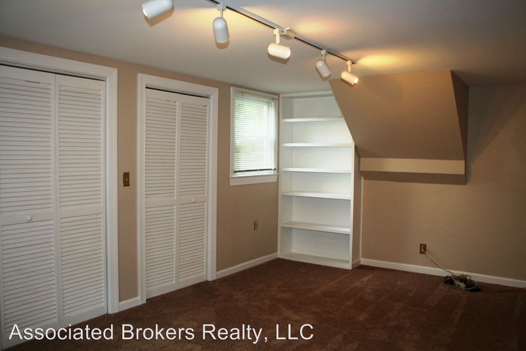 120 Westwood Cir - Photo 3 of 16