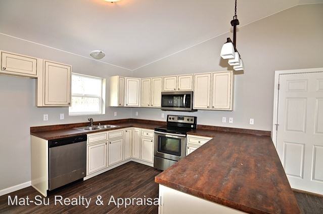 2839 E Lakeview Rd - Photo 3 of 12