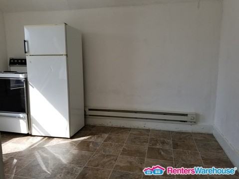 306 4th St SE - Photo 3 of 11