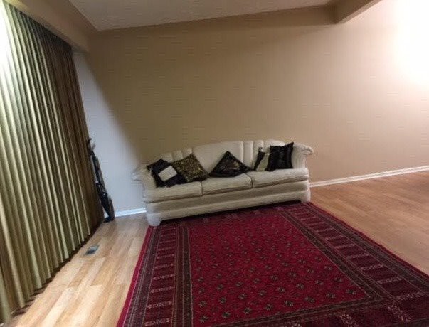 181 Lynnbrook Crescent - Photo 3 of 4