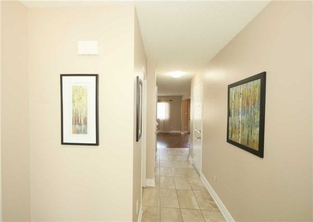 23 Zeller Dr - Photo 2 of 16