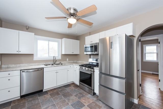 1801 28th St - Photo 2 of 22