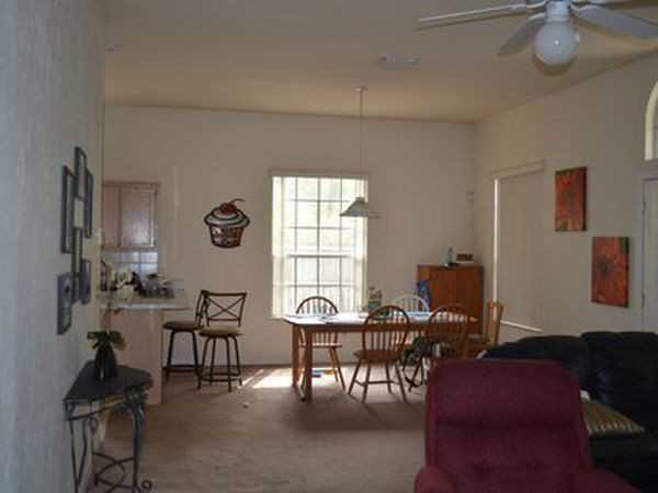 115 SW 25th St - Photo 2 of 5