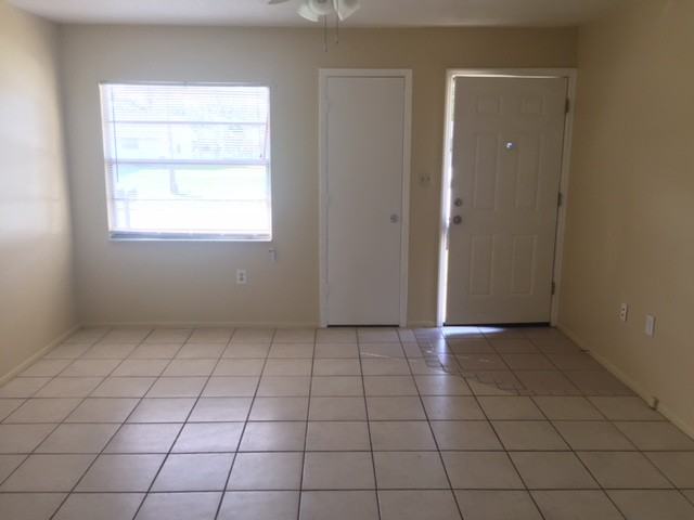 6921 Brentford Rd - Photo 3 of 11