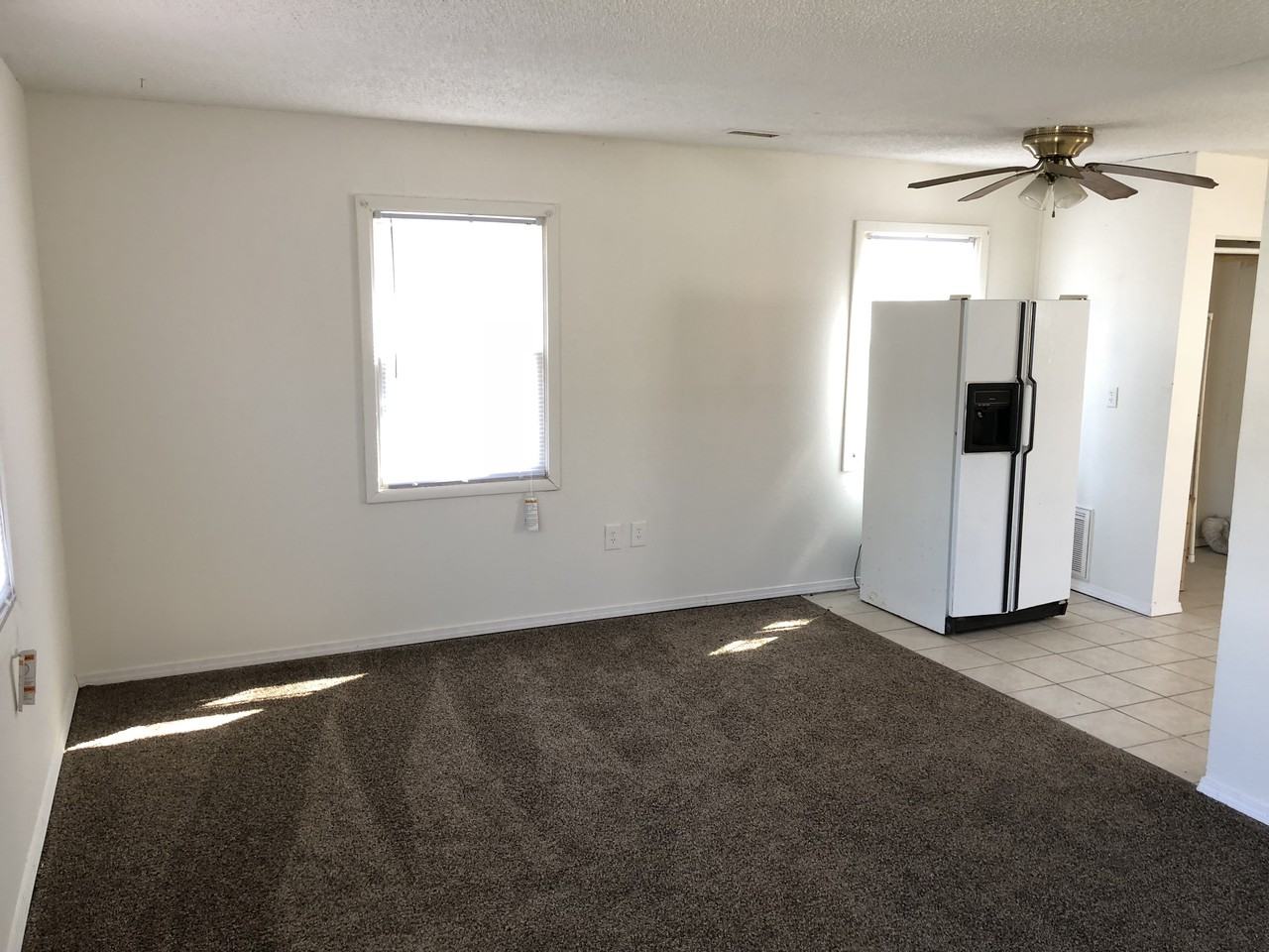 3111 Oaklawn Dr - Photo 2 of 6