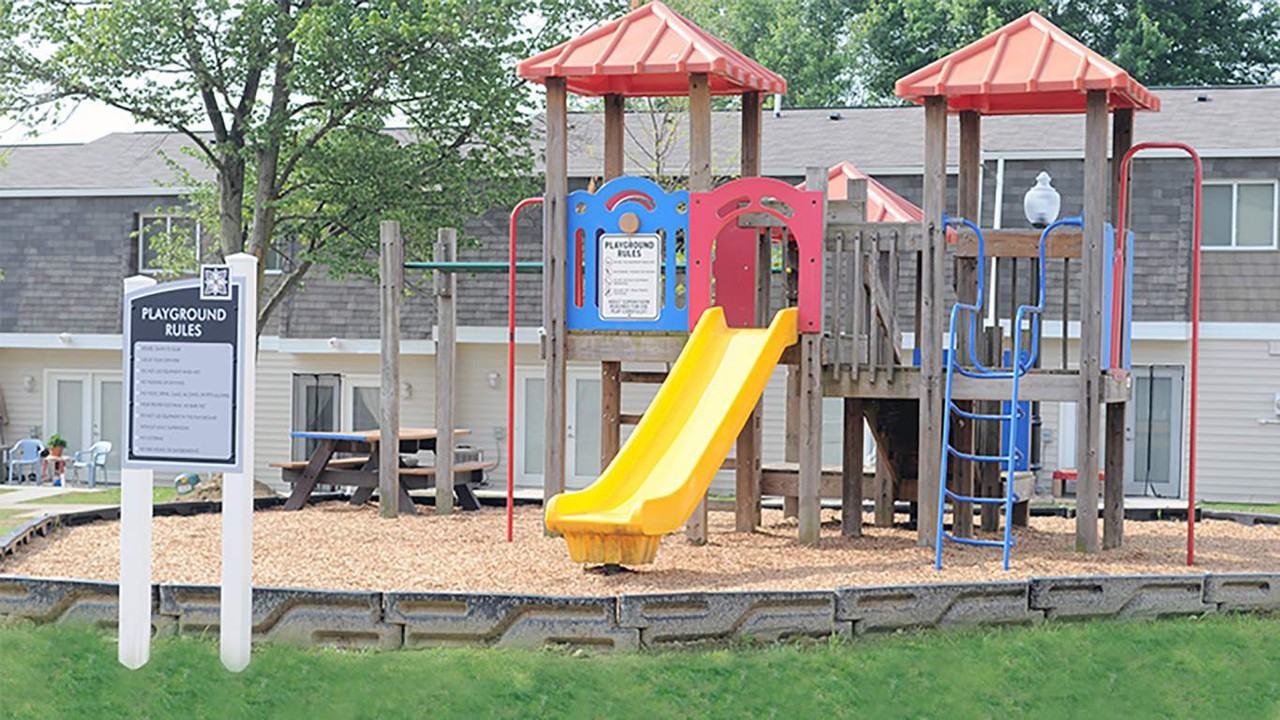 Palm House Apartments - Photo 2 of 7