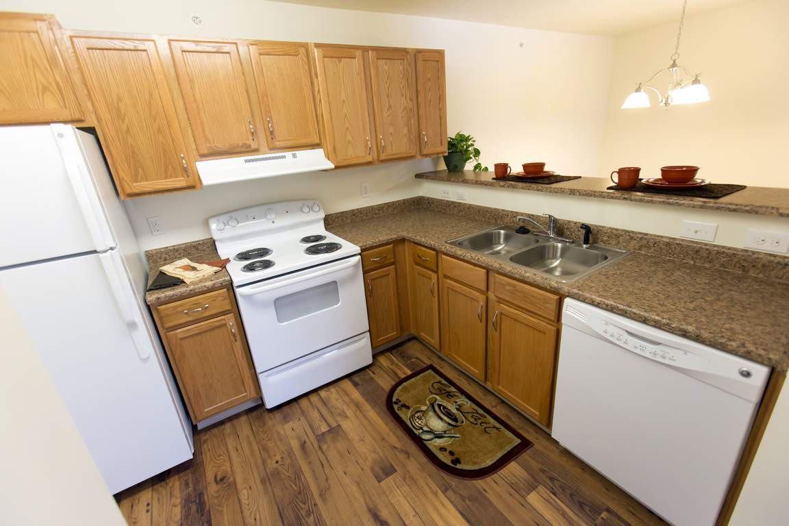 Pinecrest Apartments - Photo 3 of 6