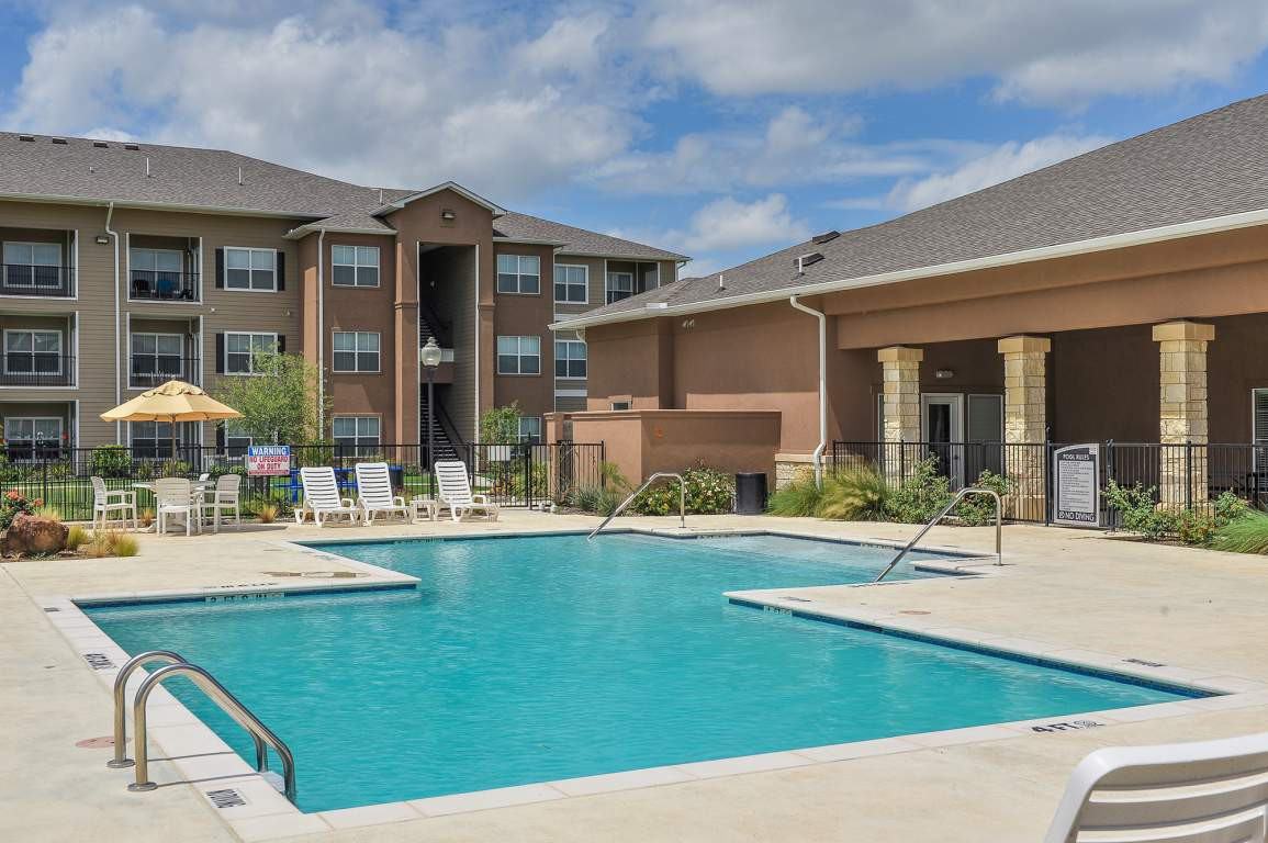 Silversage Point at Western Center - Photo 3 of 13