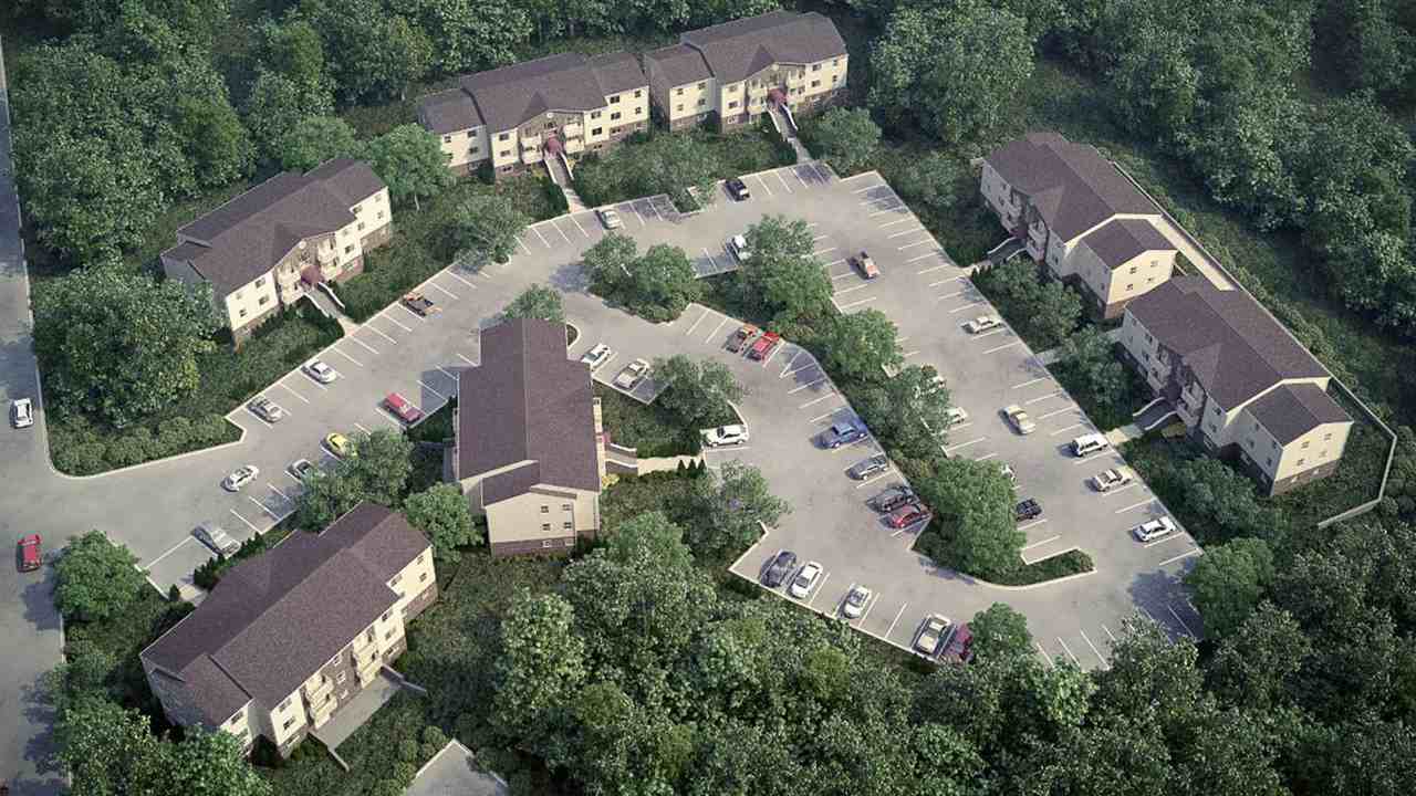 Summit Pointe - Photo 3 of 8