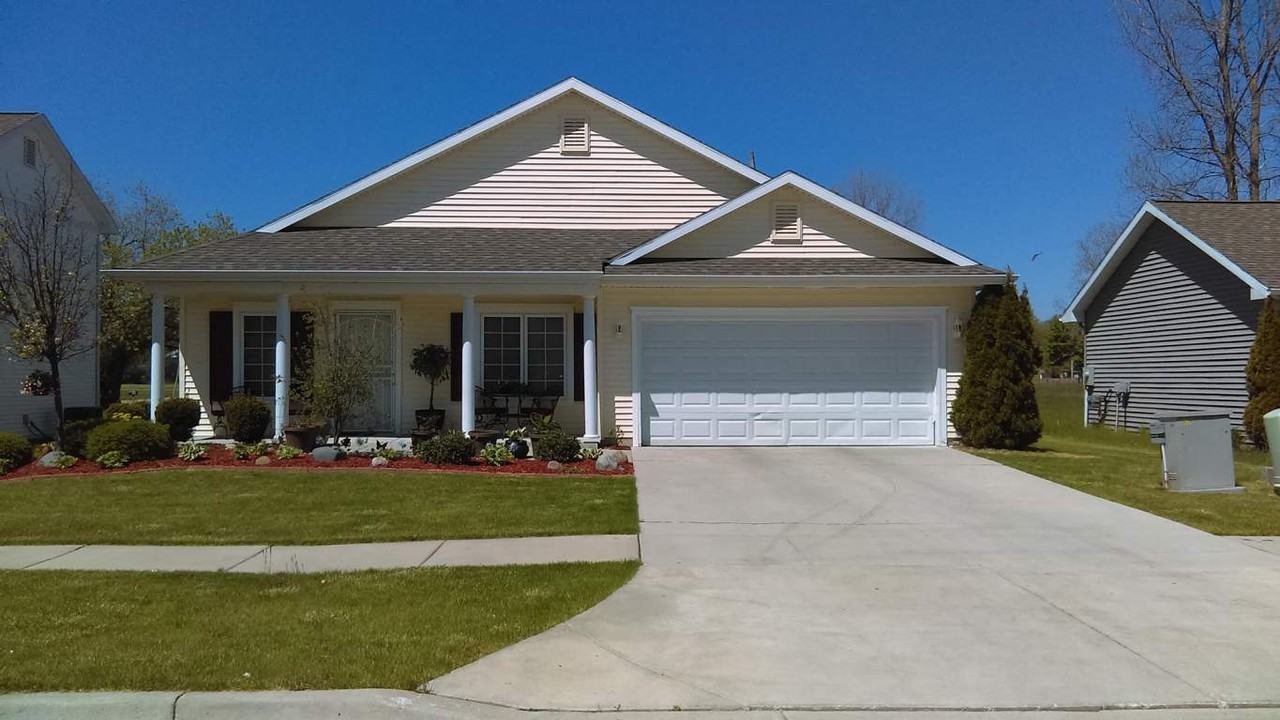 South Saginaw Homes - Photo 2 of 6