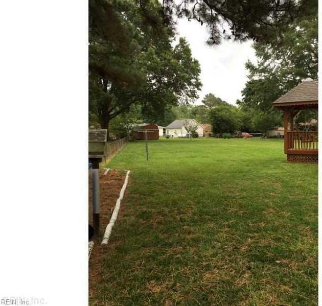 813 Shetland Dr - Photo 3 of 32