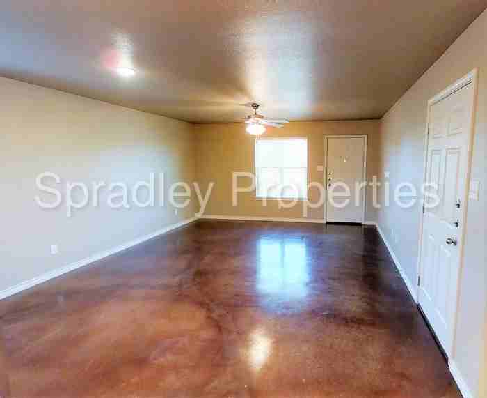 1514 Brady Way - Photo 3 of 10