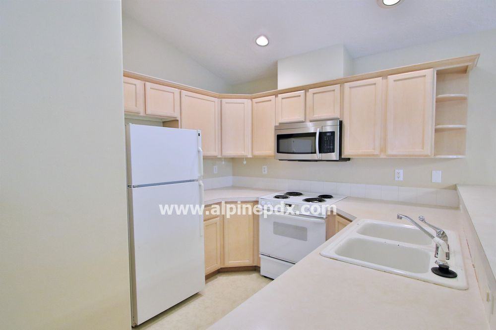 969 Sw 24th St - Photo 3 of 10