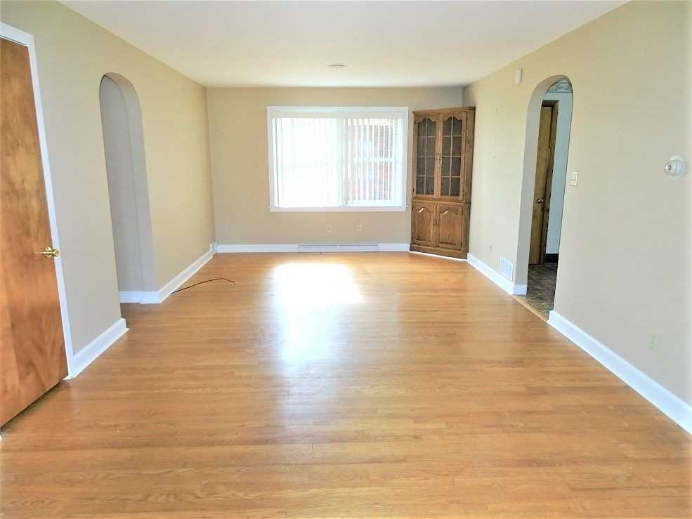 279 W Maple Grove Rd - Photo 3 of 19