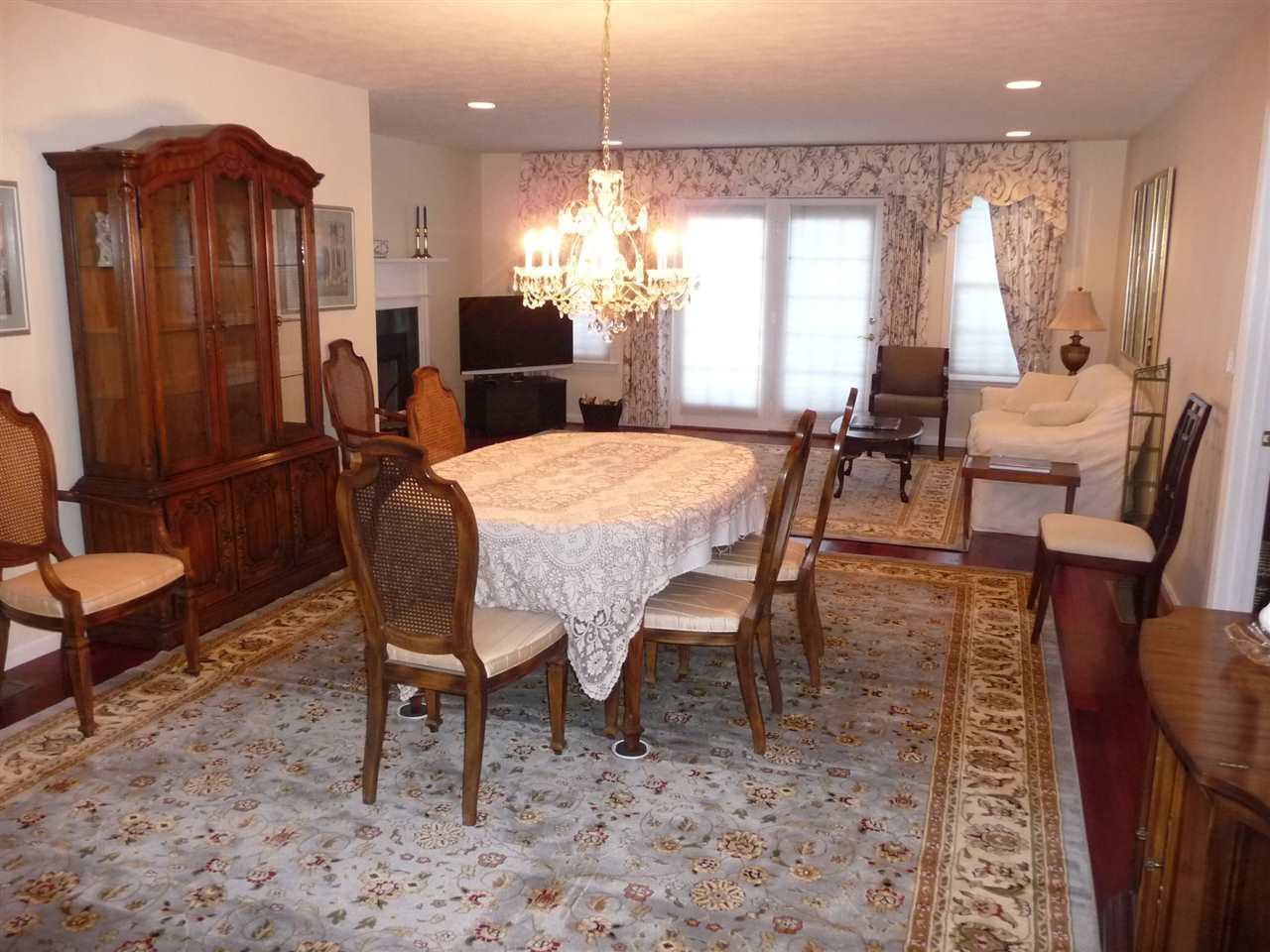 40 Pebble Beach Dr - Photo 3 of 28