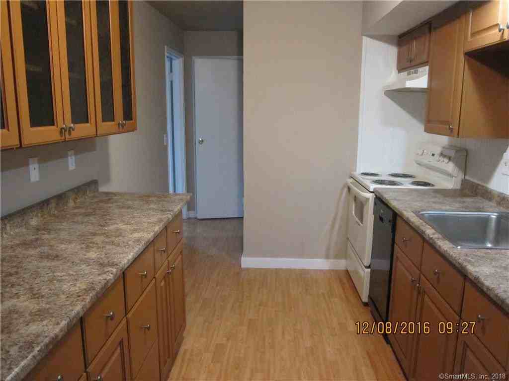 103 Horse Pond Rd #g - Photo 3 of 9