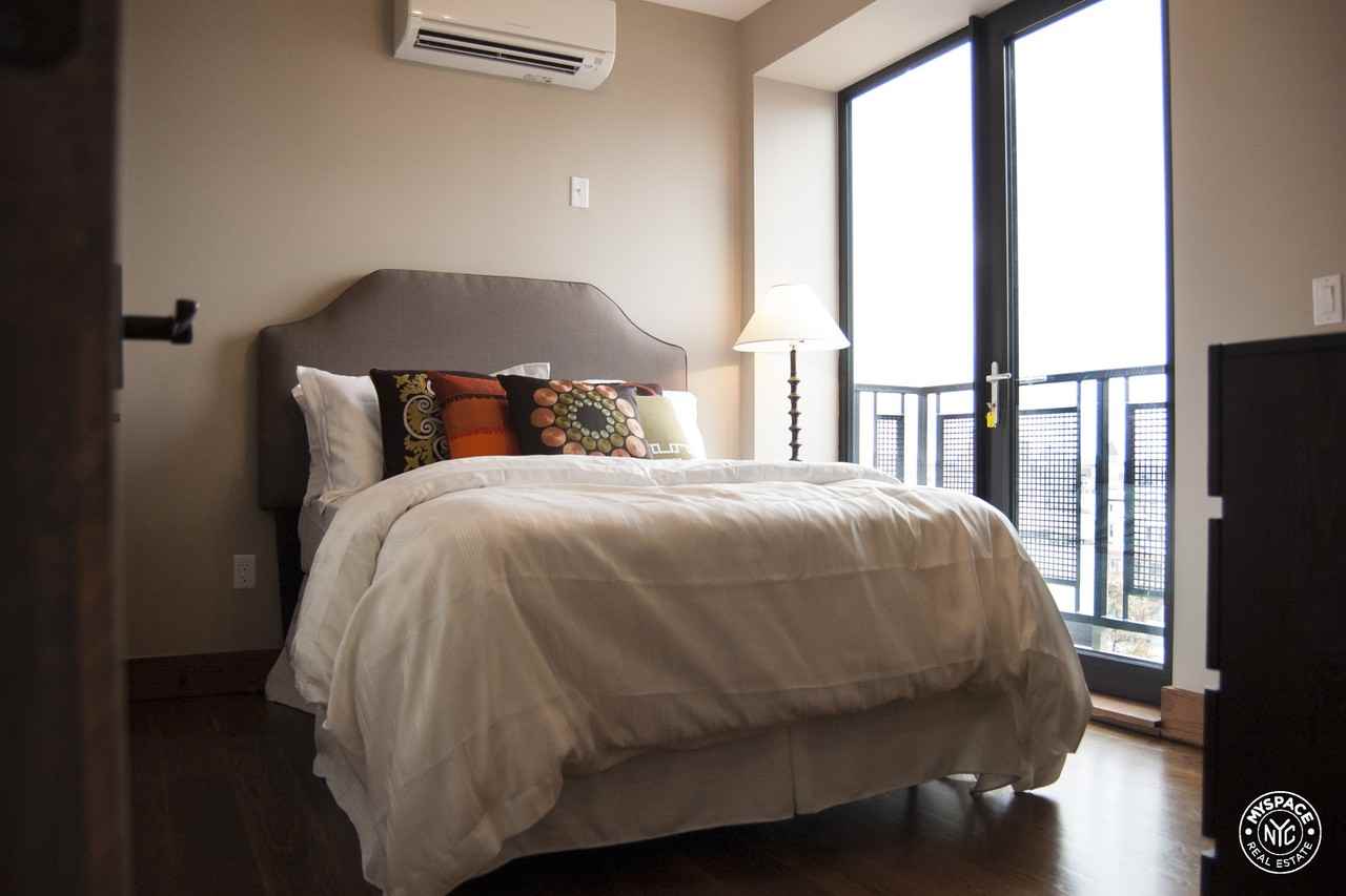 865 Willoughby Avenue #3C