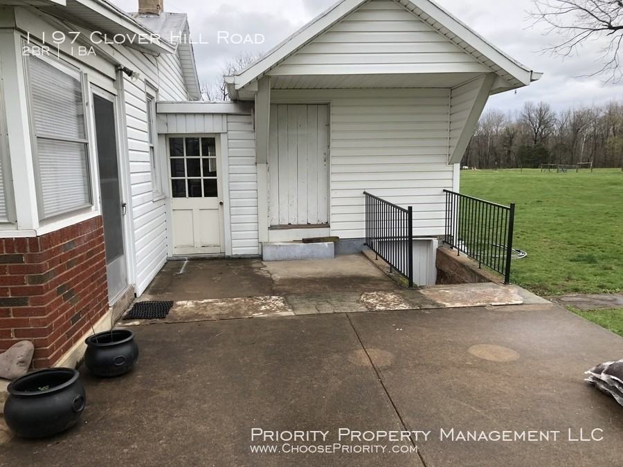 1197 Clover Hill Rd - Photo 3 of 17