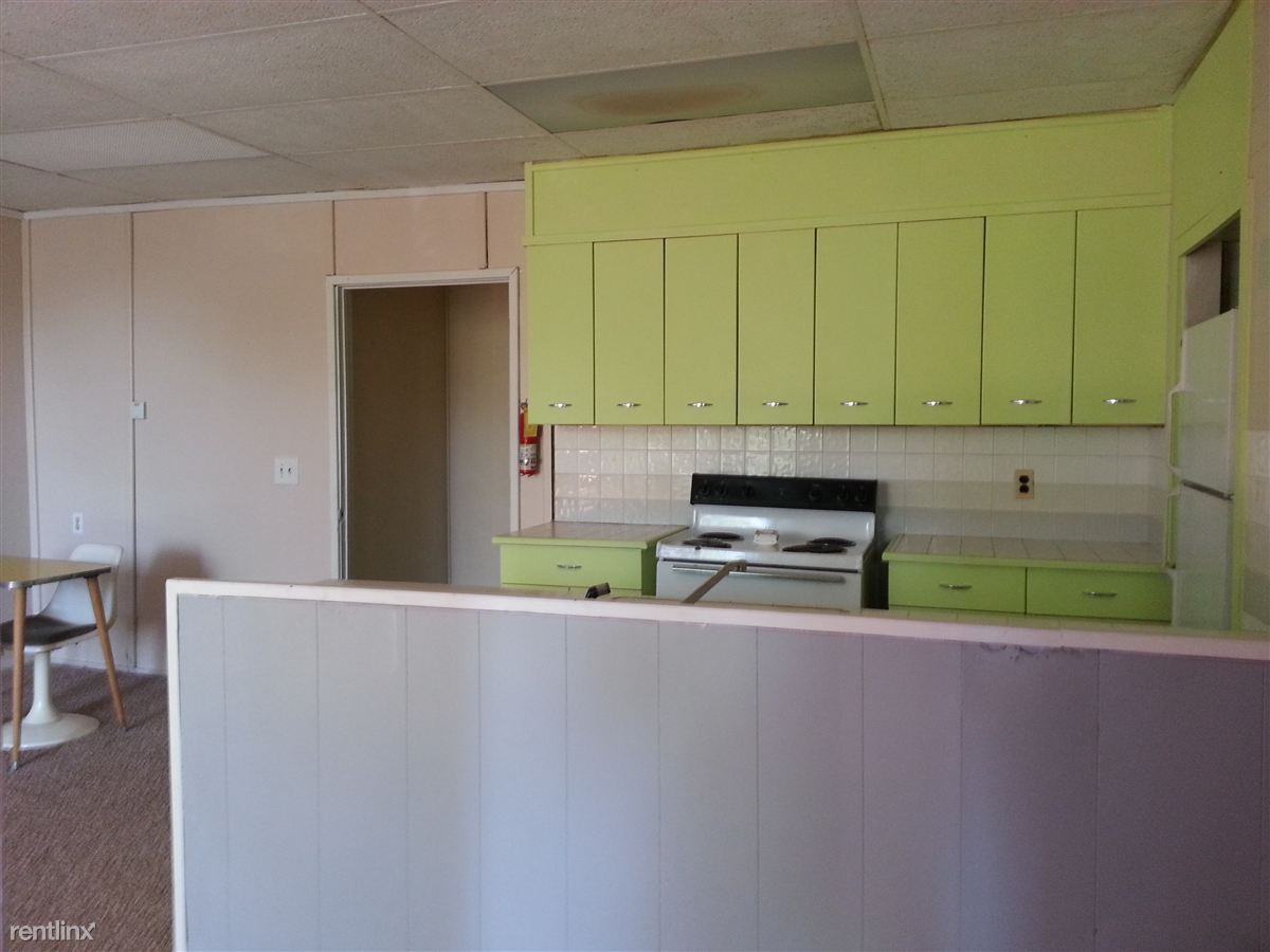 110 Brown St - Photo 3 of 4