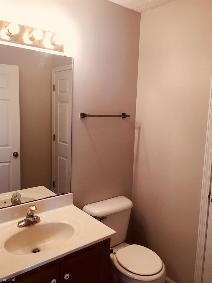 104 Amy Ave - Photo 3 of 6