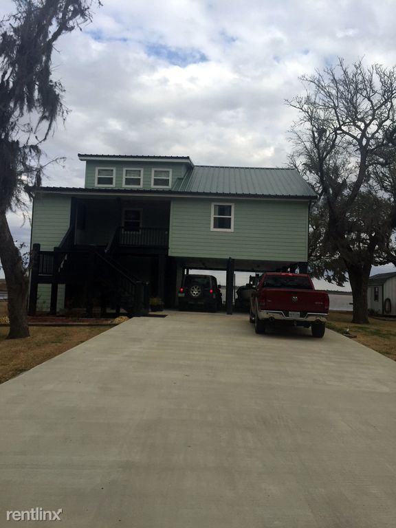 7105 Port Rd - Photo 2 of 10