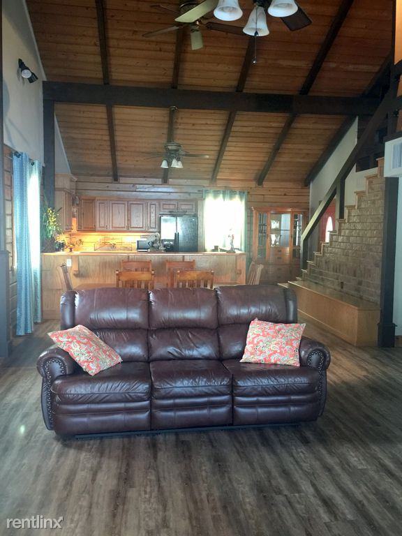 7105 Port Rd - Photo 3 of 10