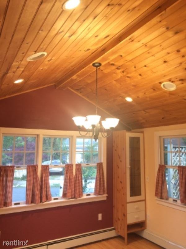 152 Ocean Ave - Photo 3 of 50