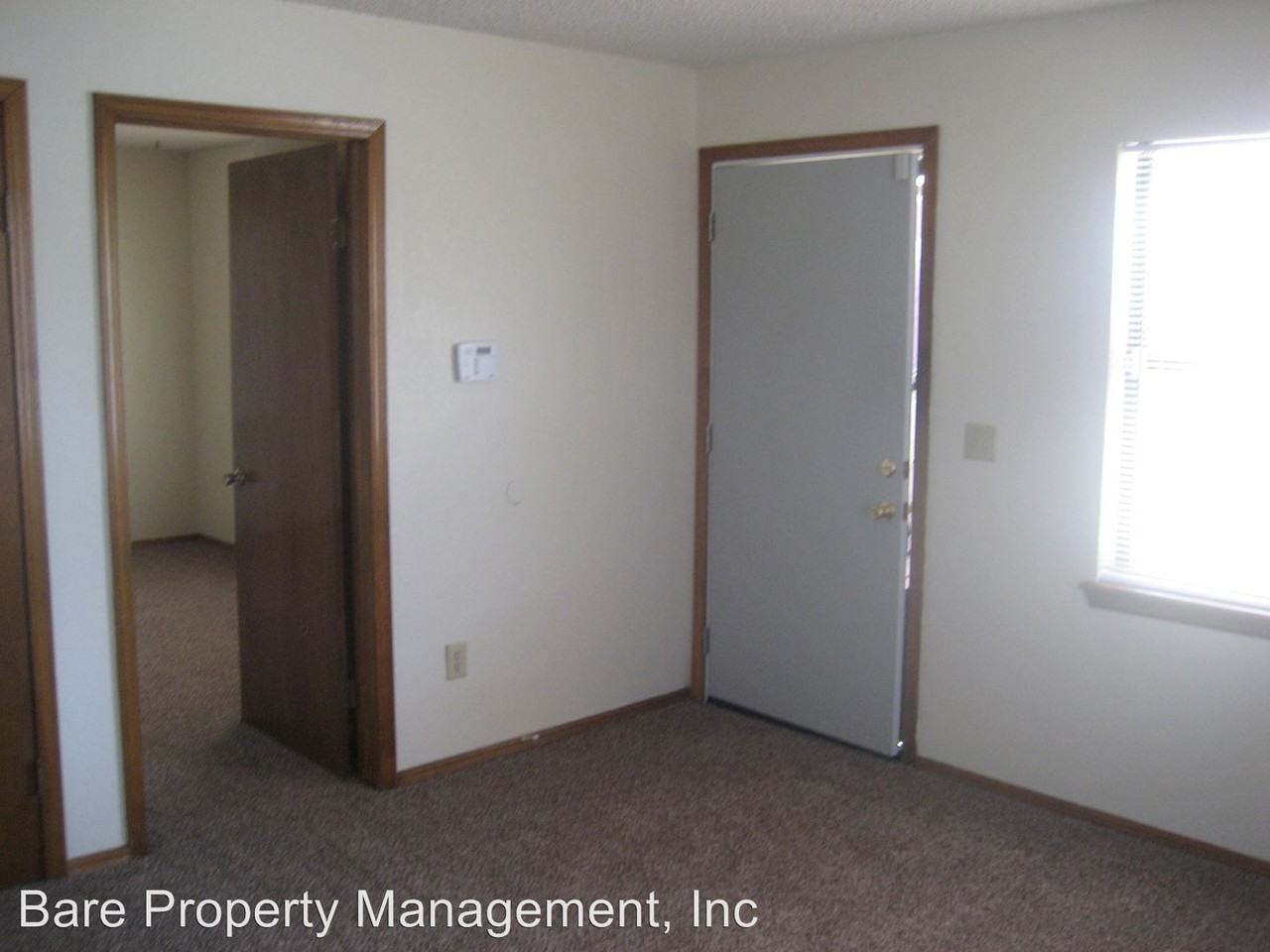 903 E Symmes St - Photo 3 of 11