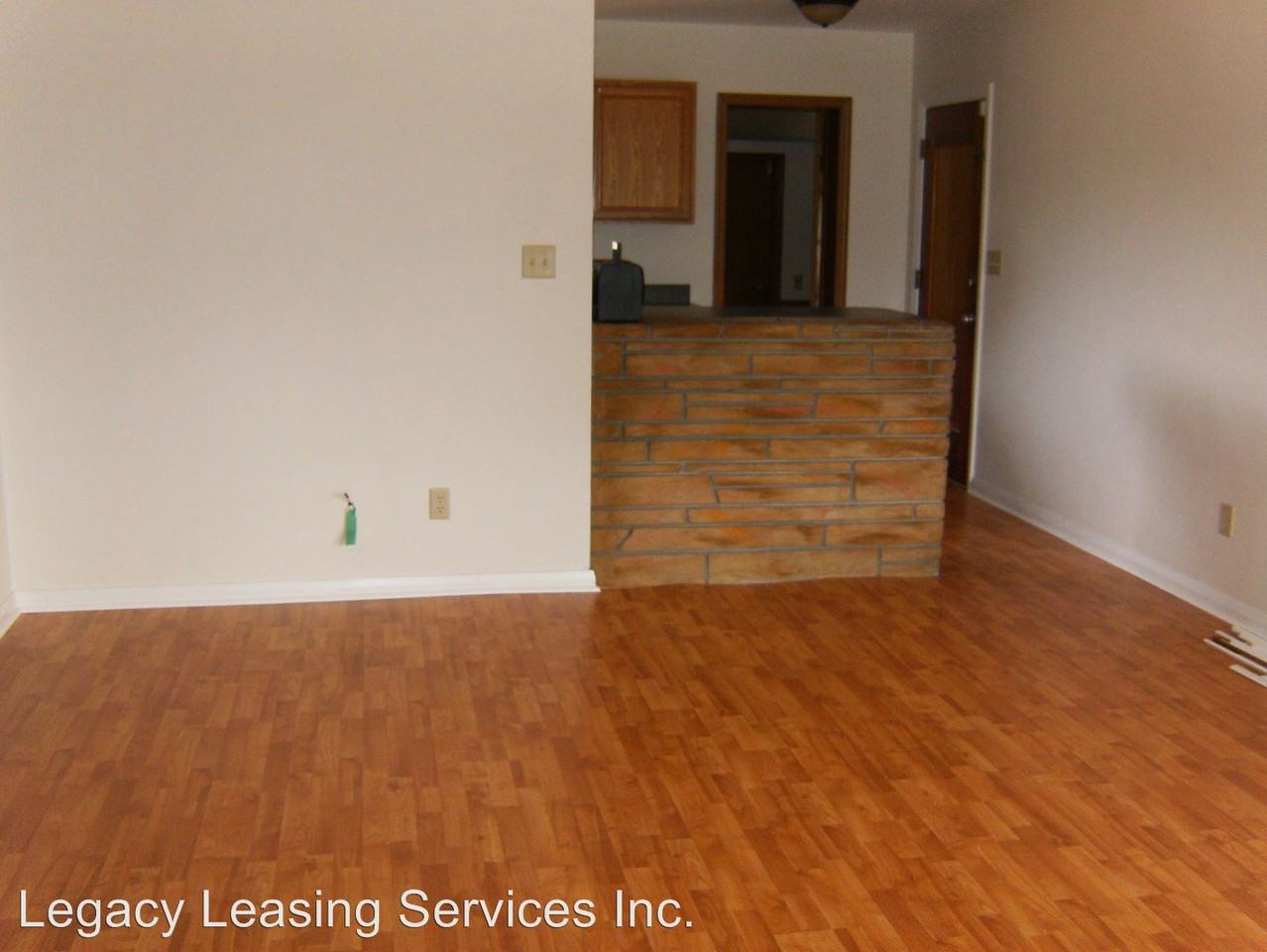 925 Dunkirk Pl - Photo 2 of 12