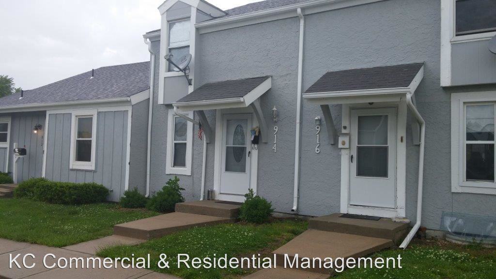 914 SE Hampton Ct - Photo 2 of 13