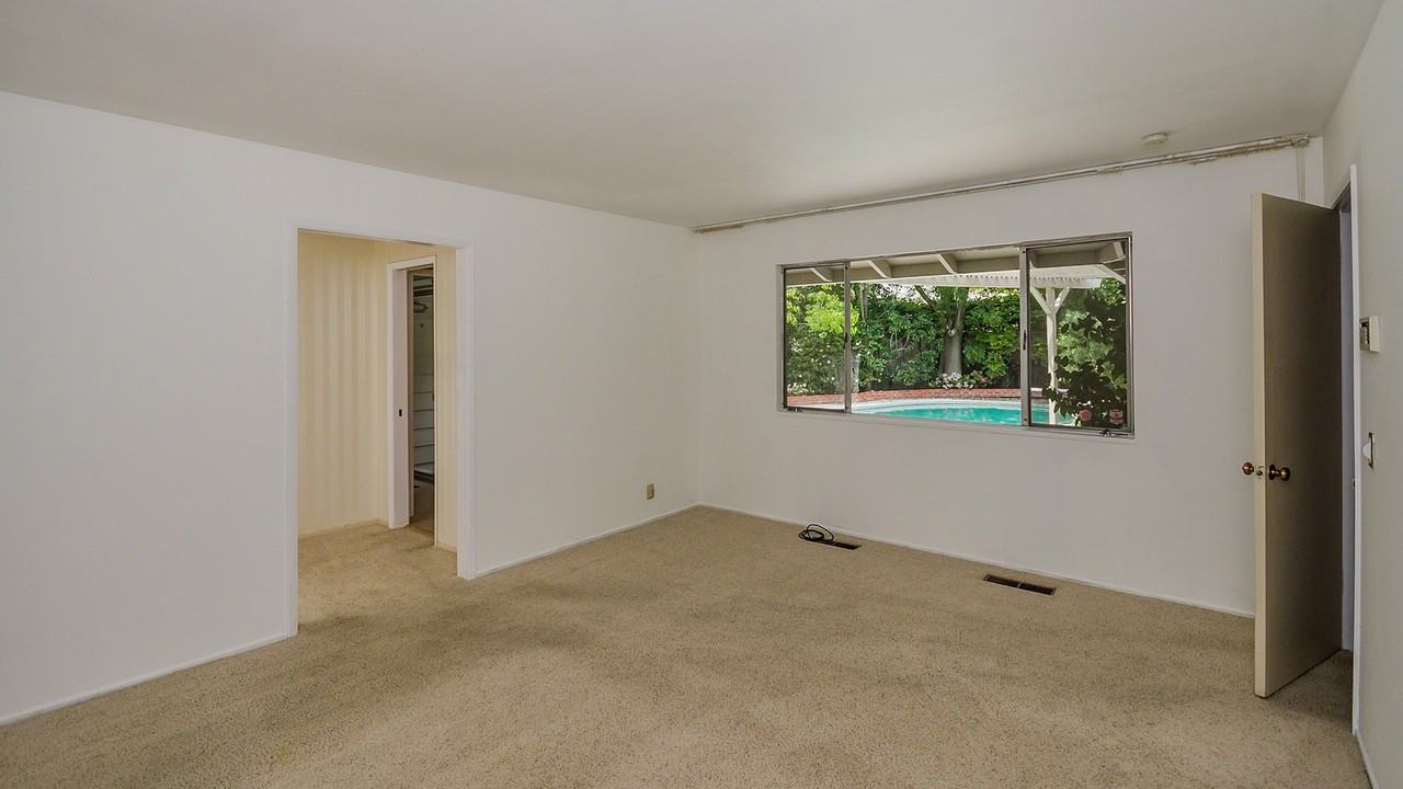 1301 Elder Ave - Photo 3 of 21