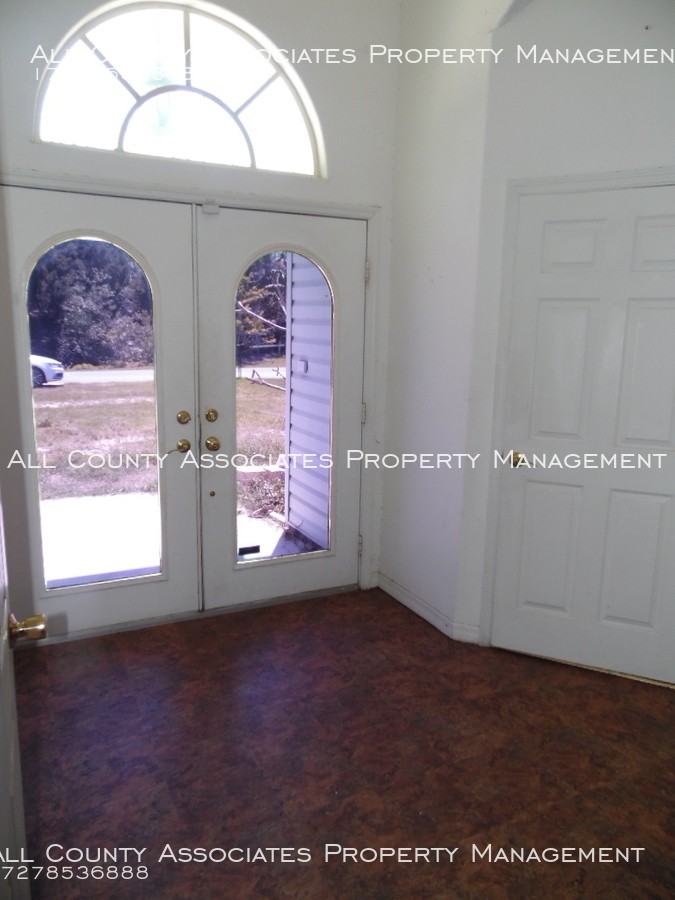 3413 Mangrove Dr - Photo 2 of 16