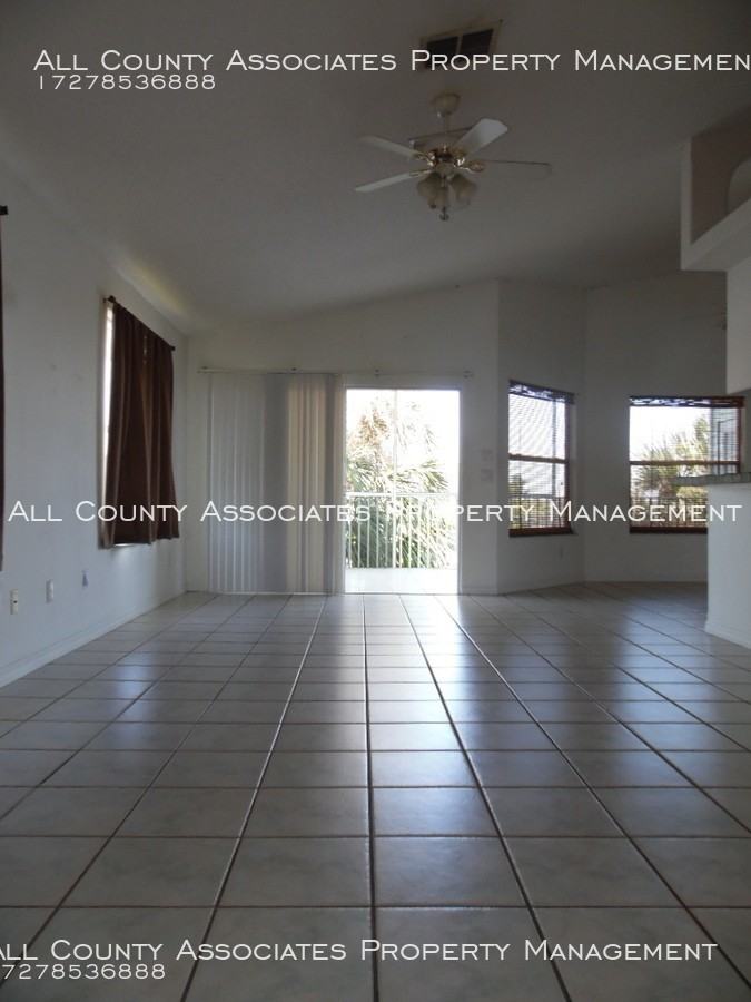 3413 Mangrove Dr - Photo 3 of 16