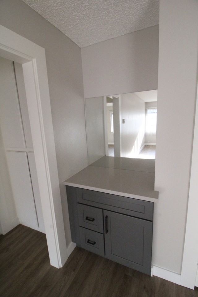 1234 North Edgemont Street - Photo 2 of 9