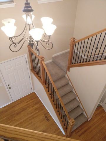 916 Lowell Ln - Photo 2 of 22