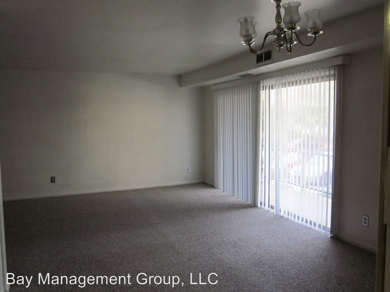 105 Fitz Ct #101 - Photo 3 of 11