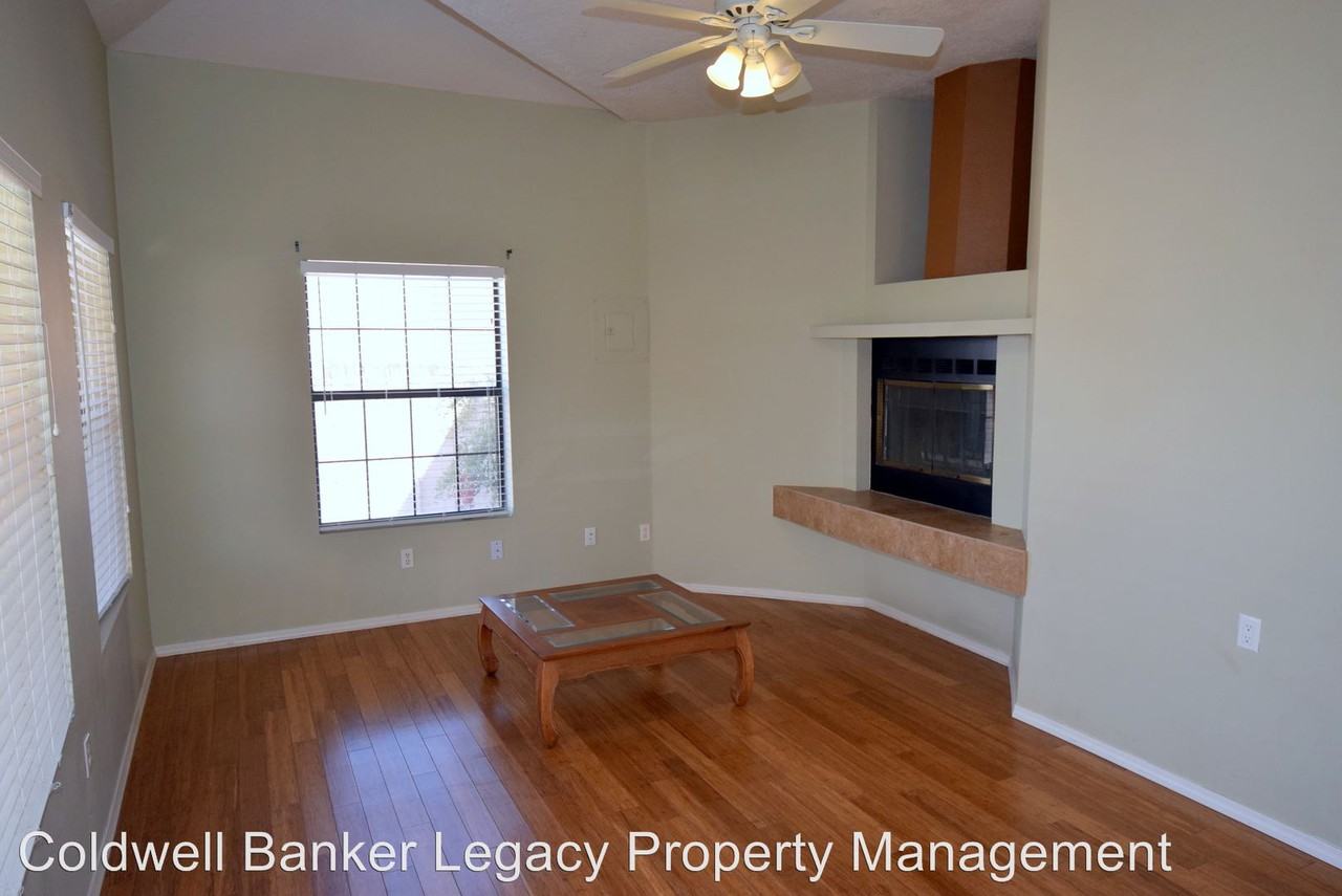 820 Monte Alto Dr NE - Photo 2 of 21