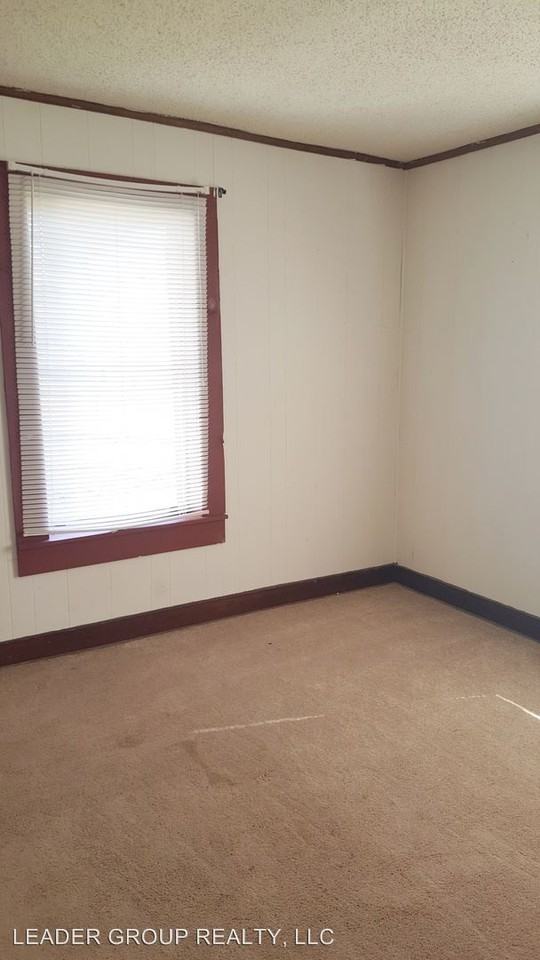 3201 N Robin St - Photo 3 of 11