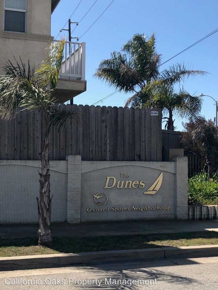 1007 Dunes St - Photo 3 of 44