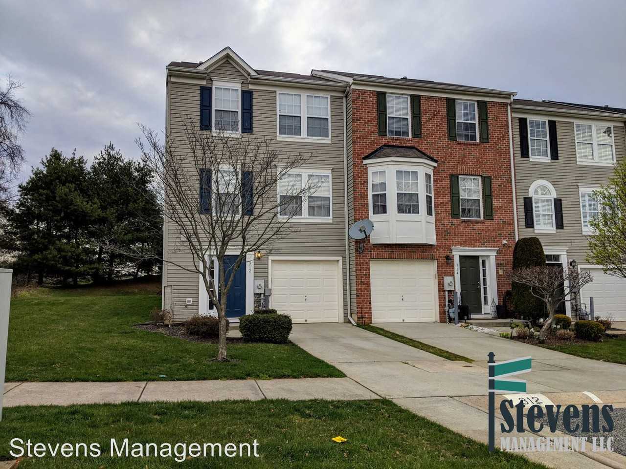 312 Betty Ct - Photo 3 of 50