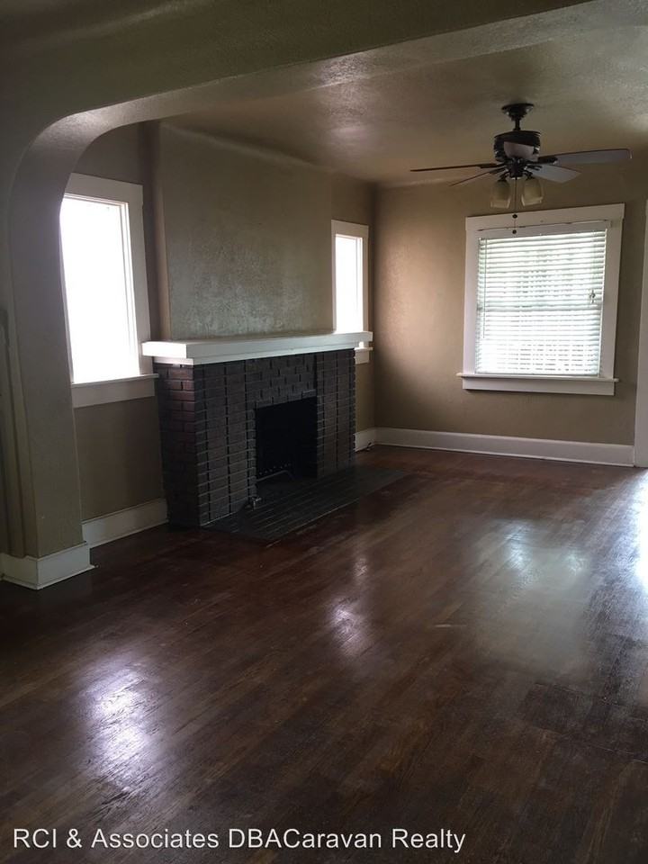 2611 Montana Ave - Photo 2 of 14