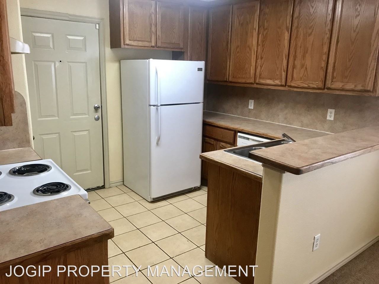 1439 N Bluegrove Rd - Photo 3 of 19