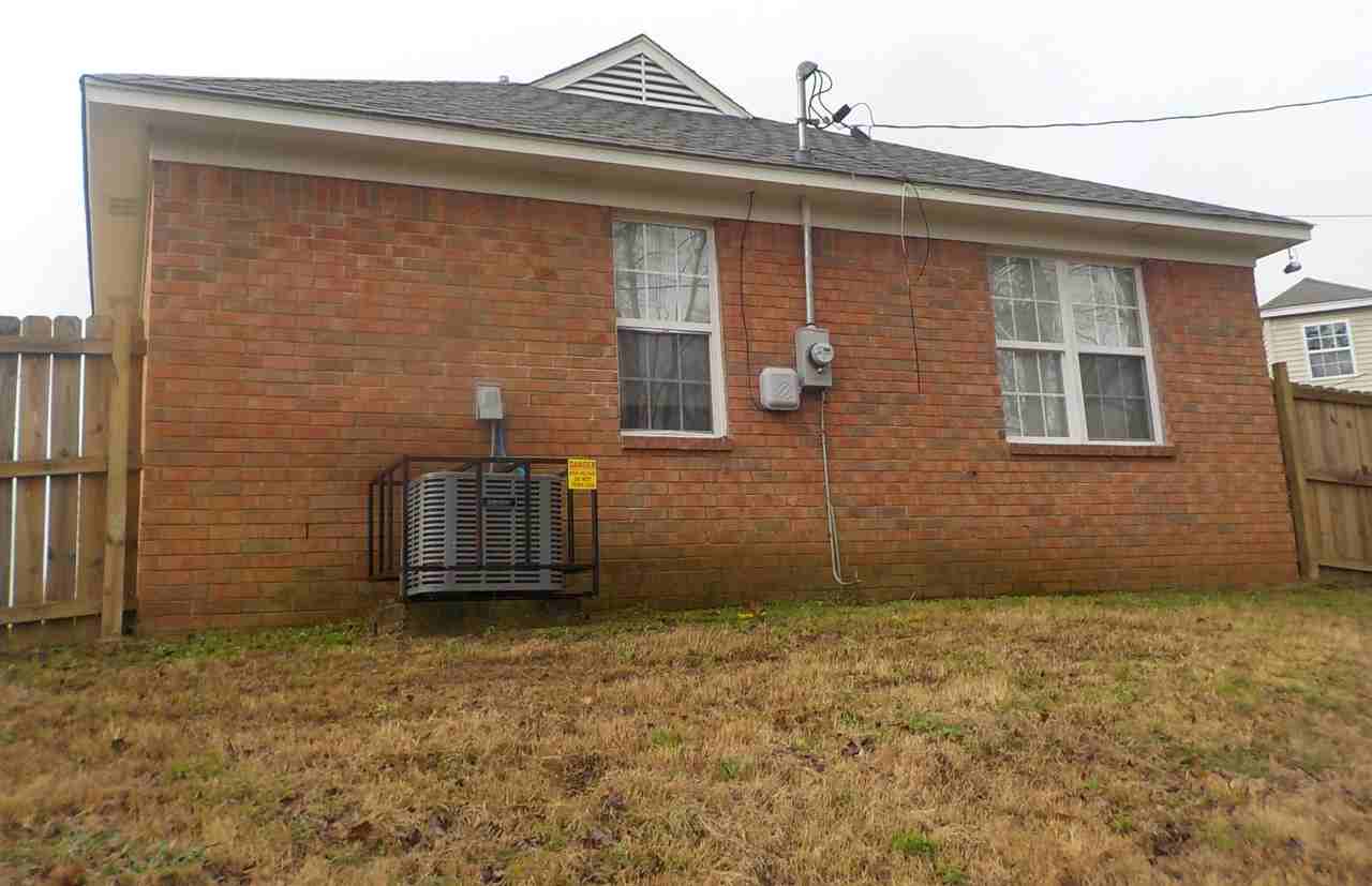 4448 Kings Valley Cove W - Photo 3 of 18