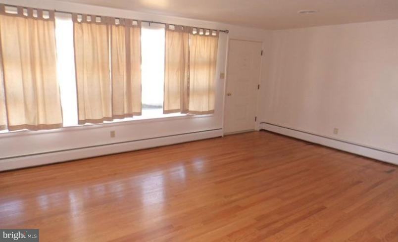 40 Edward Dr - Photo 2 of 15