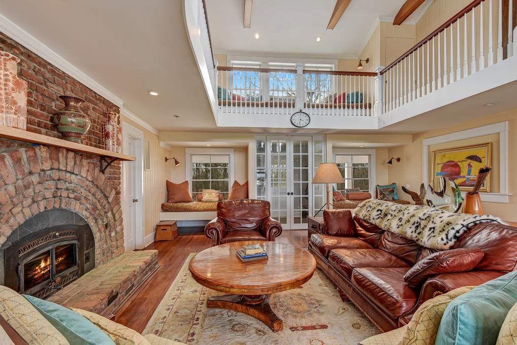 321 Townline Rd - Photo 2 of 25